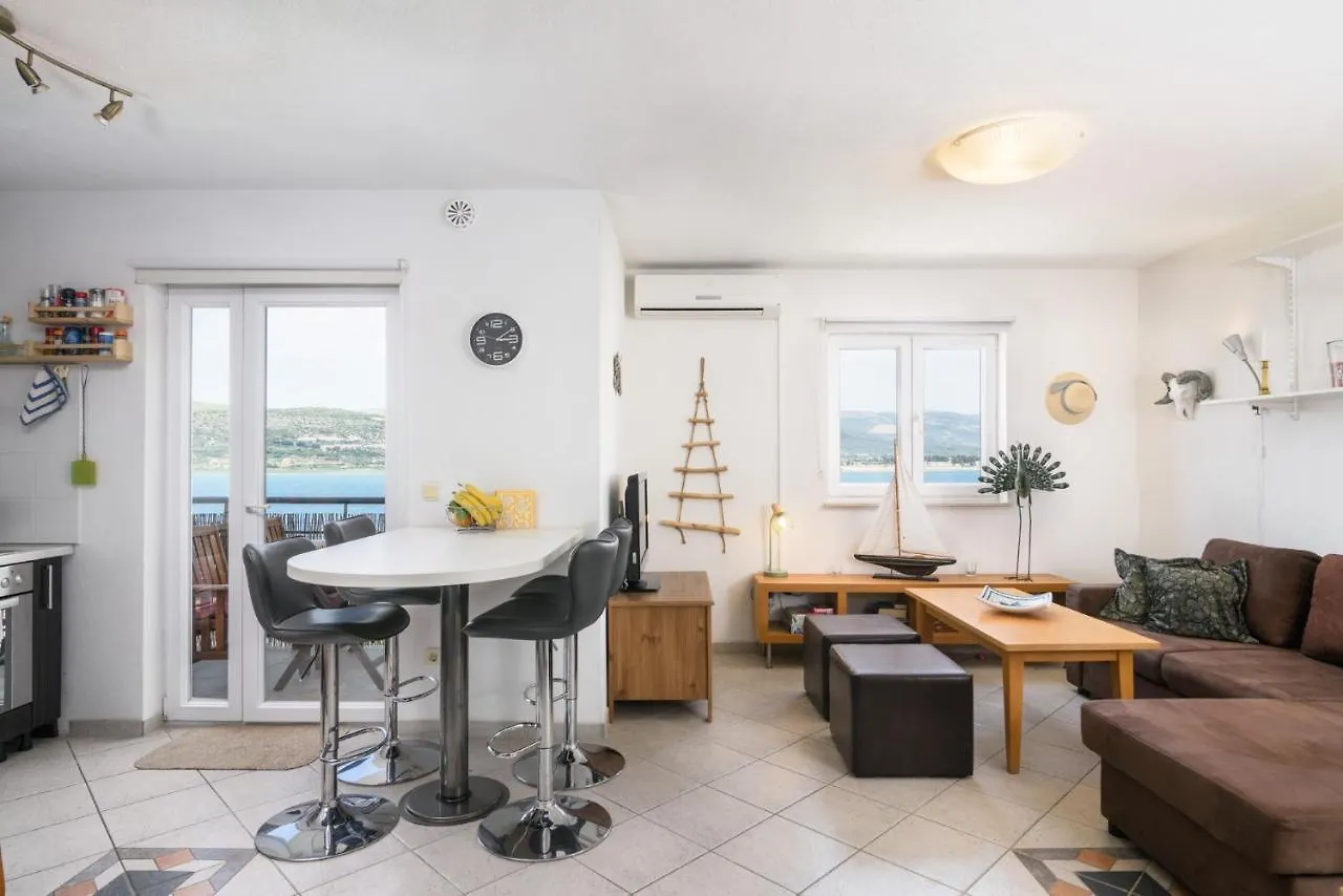 Aspen 2Bedroom Apartment With Seaview Trogir