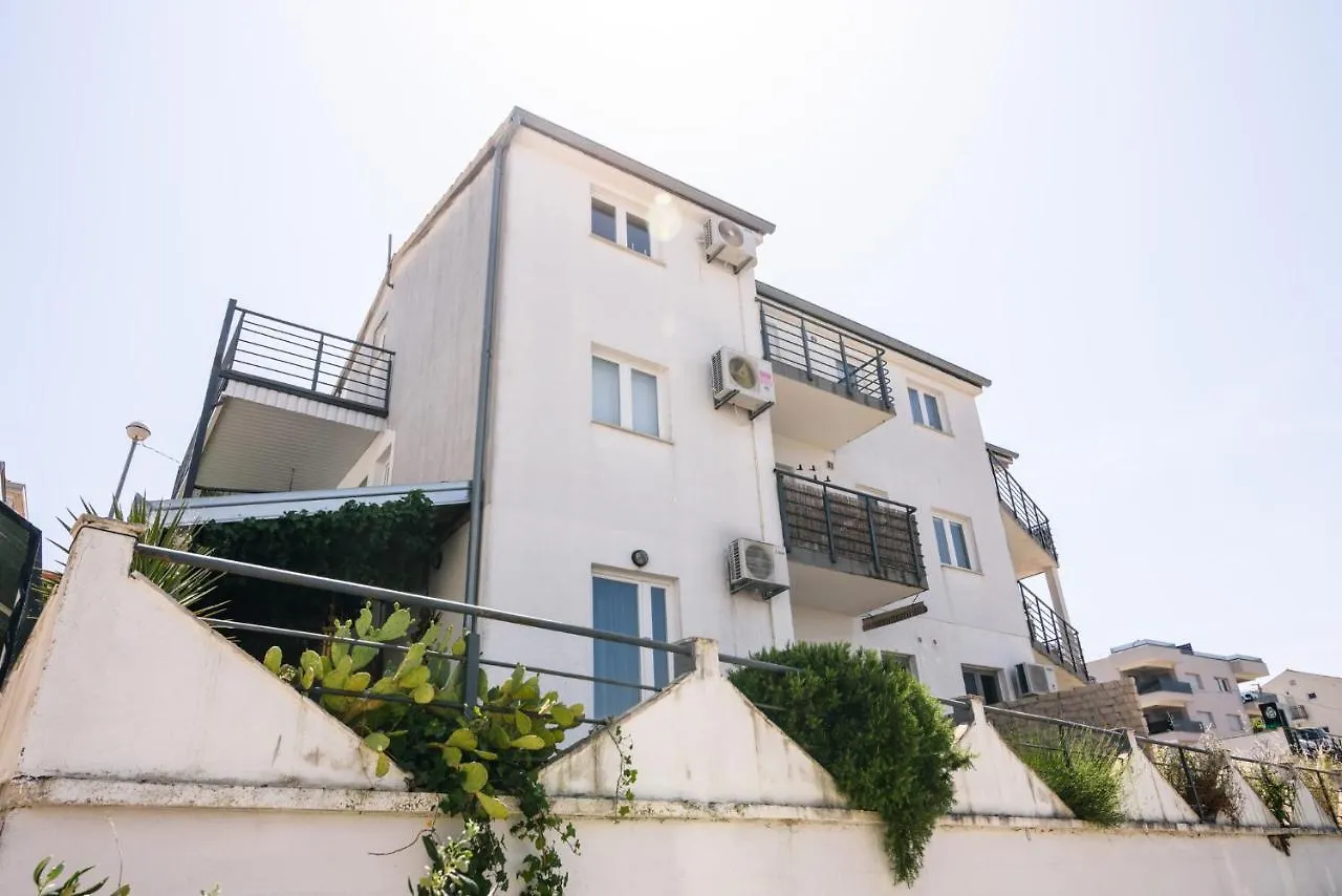 Aspen 2Bedroom Apartment With Seaview Trogir