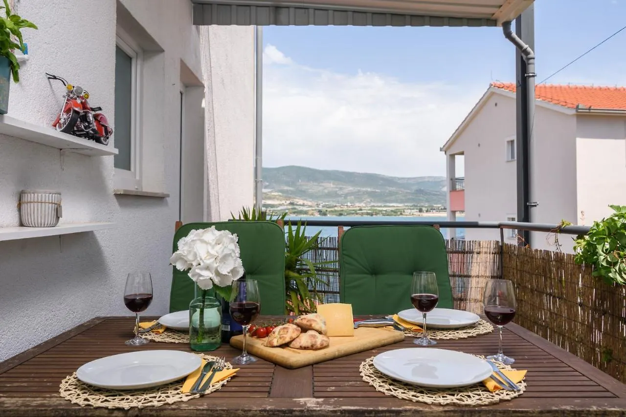 Aspen 2Bedroom Apartment With Seaview Trogir