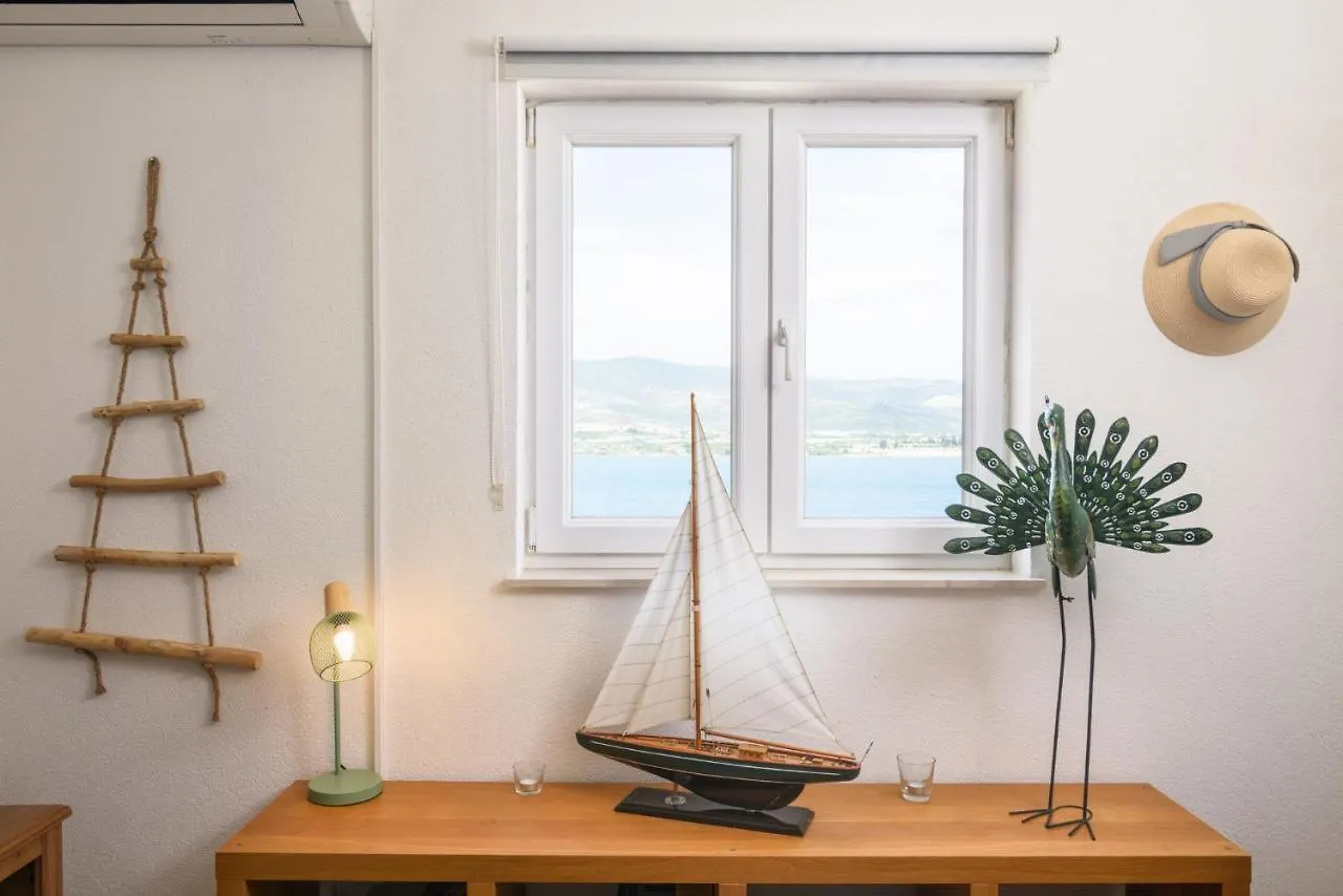 Aspen 2Bedroom Apartment With Seaview Trogir