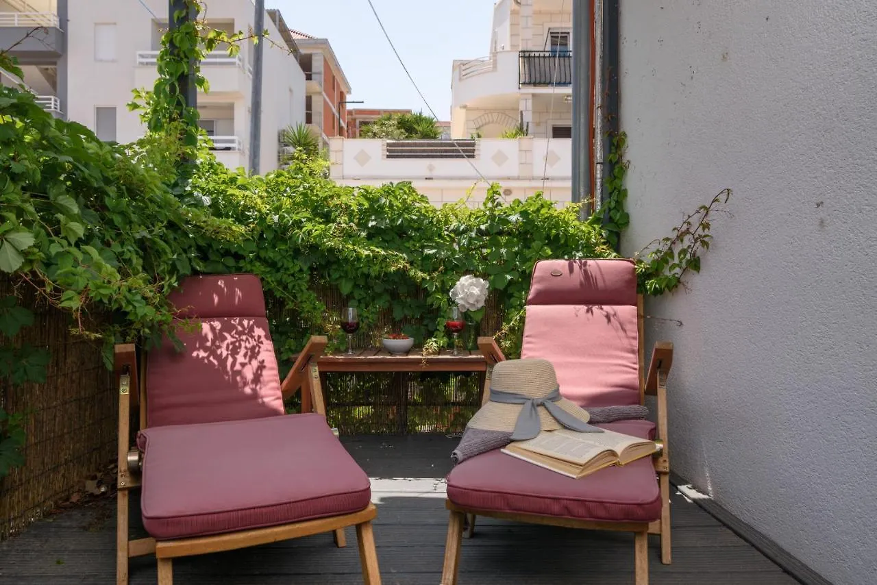 Aspen 2Bedroom Apartment With Seaview Trogir