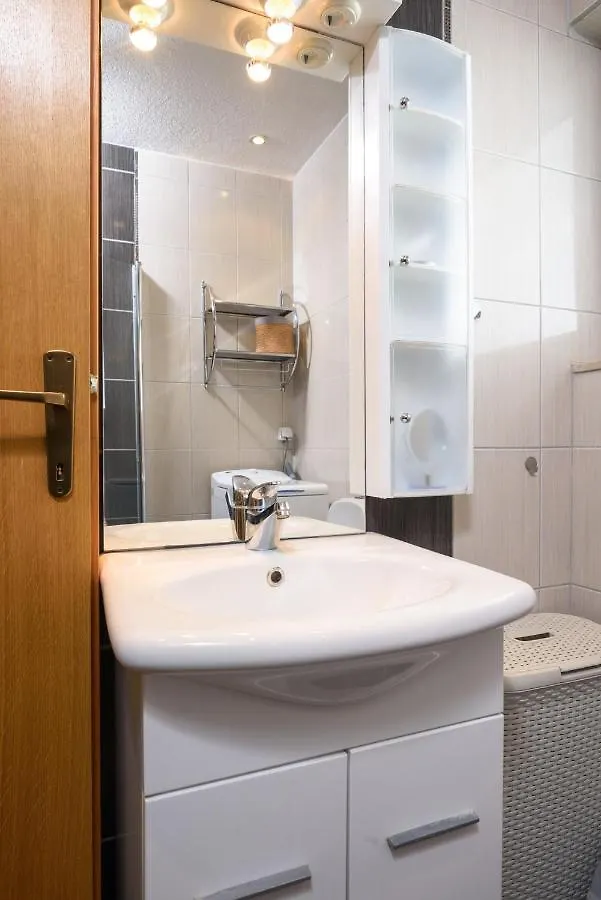 Aspen 2Bedroom Apartment With Seaview Trogir