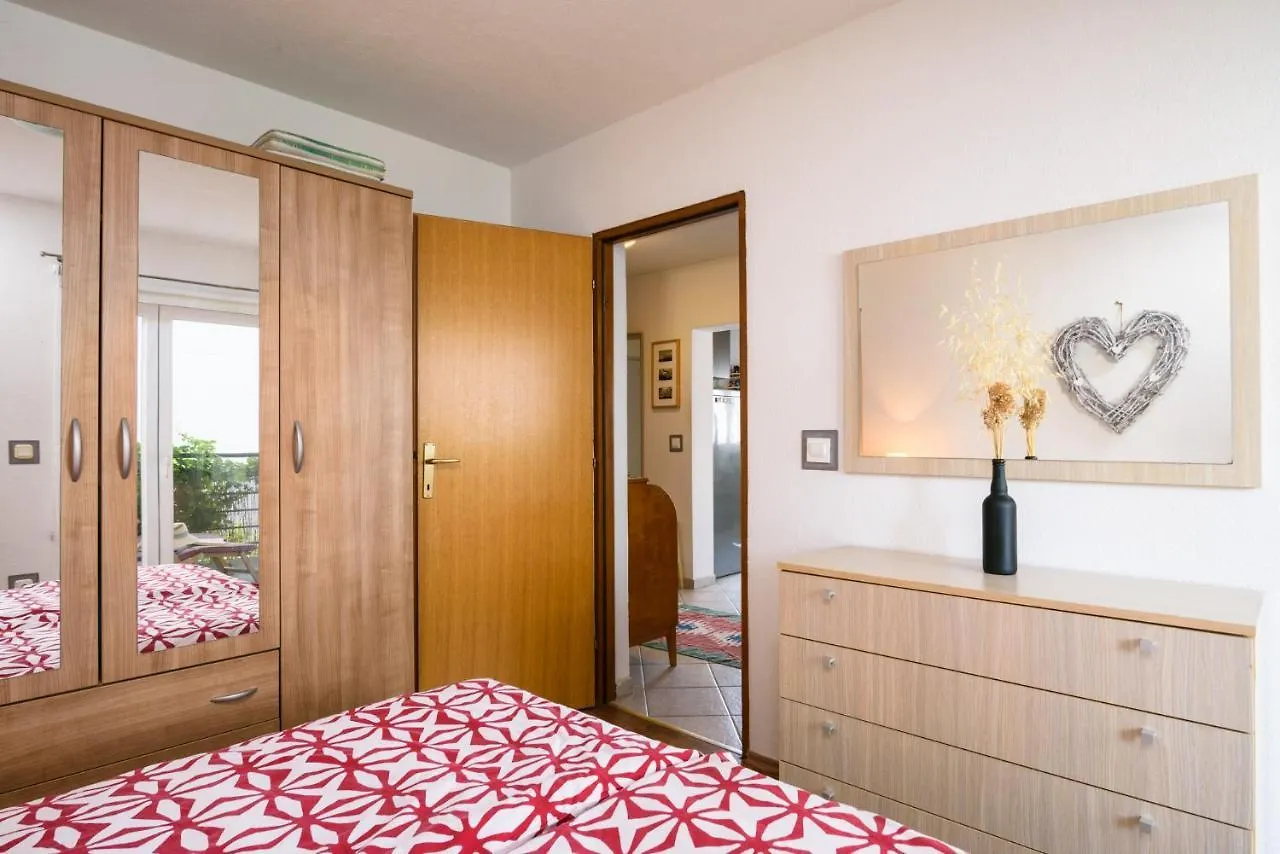 Aspen 2Bedroom Apartment With Seaview Trogir Croatia