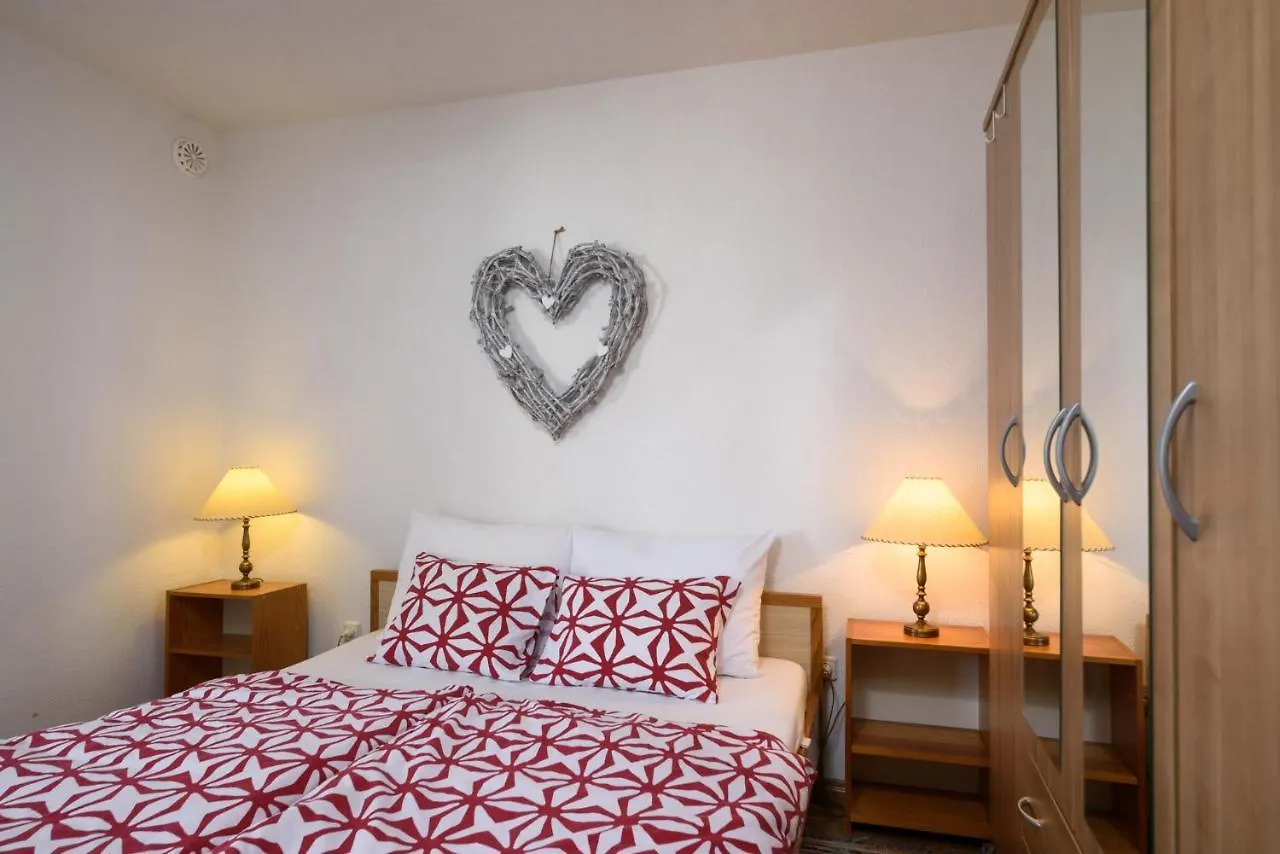 Aspen 2Bedroom Apartment With Seaview Trogir 0*,